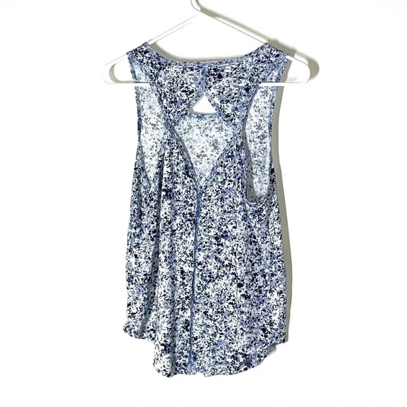 Athleta Breezy Printed Cutout Tank Top Size Medium - Picture 5 of 7
